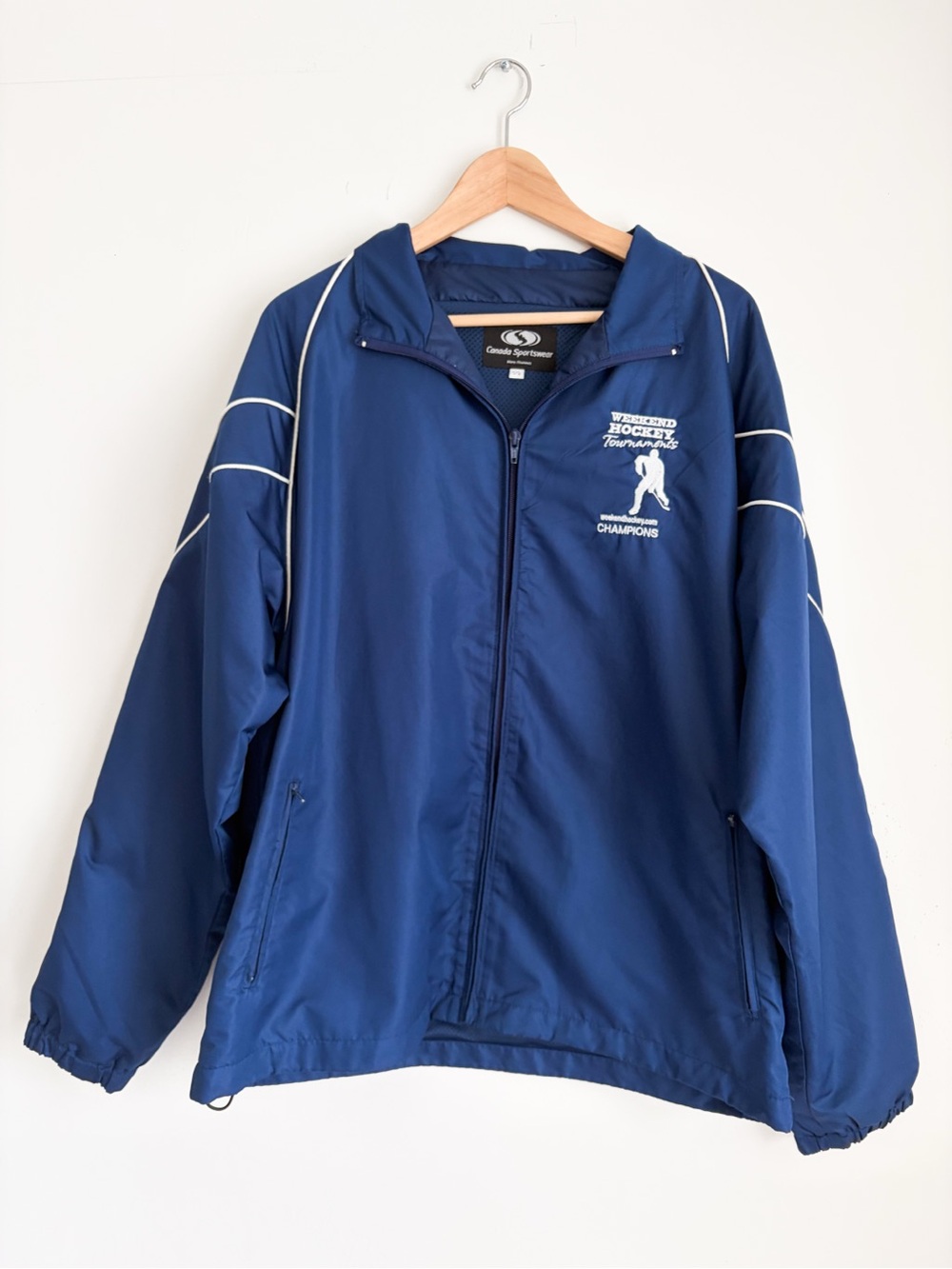 Canada Sportswear Navy Blue Windbreaker Jacket – Men’s L
